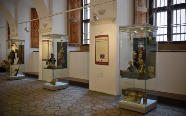 Křesťanské svátky originálně představují loutky ze sbírek plzeňského muzea