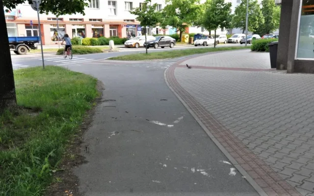 Velkým problémem ne v Plzni například mizející vodorovné značení cyklostezek