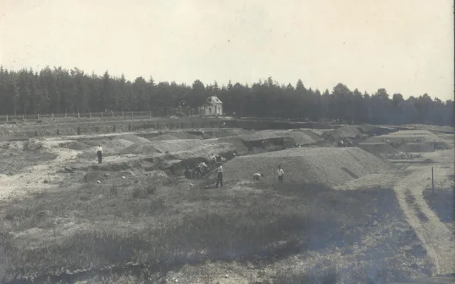 Stavba filtrů v roce 1924