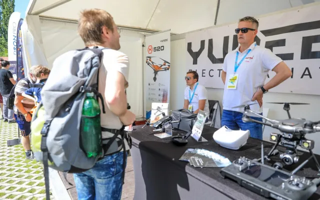 Milovníci moderních technologií se opět dočkají festivalů Dronfest a Inovujeme Plzeň