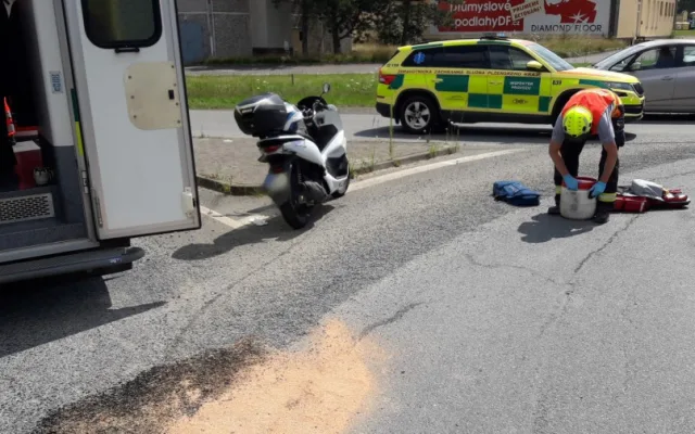 Druhá nehoda se stala na kruhovém objezdu u Štěnovic na Plzeňsku