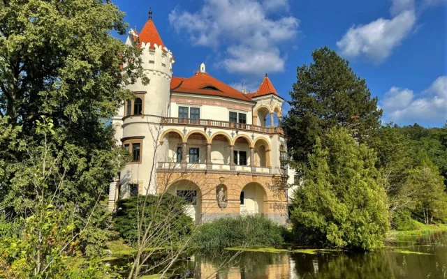 Hledáte nemovitost na investici? Pořiďte si romantický zámek Žinkovy za pouhých 26,5 milionu EUR