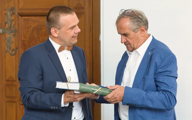 Objeviteli pramenů Amazonky blahopřál k sedmdesátinám primátor Martin Baxa