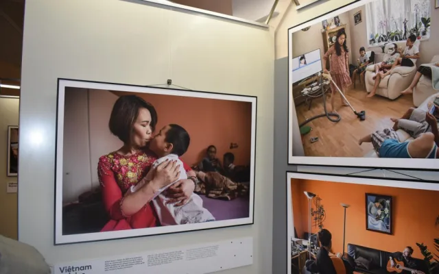 Vietnamce mají Češi spojené s večerkami a obchody, výstava se snaží ukázat jejich tradice a oslavy