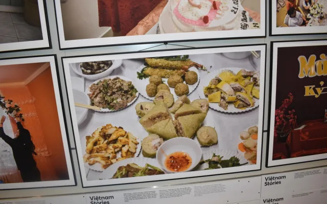 Vietnamce mají Češi spojené s večerkami a obchody, výstava se snaží ukázat jejich tradice a oslavy