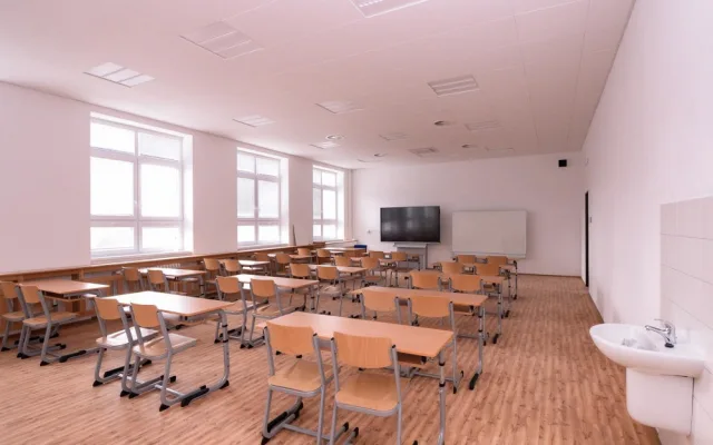 Základní škola získala nové odborné učebny i zelenou střechu