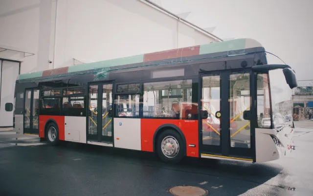 Na zkušební jízdu do ulic Plzně vyjede první elektrobus pro pražský dopravní podnik