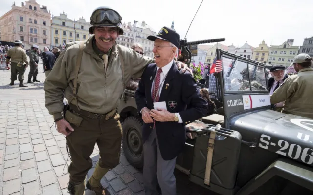 Zemřel Válečný veterán a osvoboditel Plzně Earl Ingram, bylo mu 99 let
