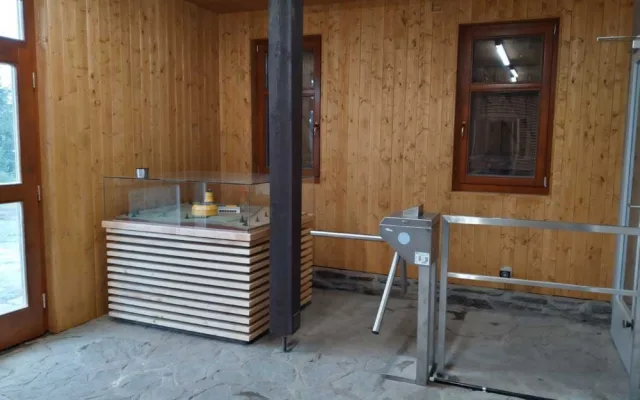 Šumavský Poledník už mohou po rekonstrukci navštívit turisté, jejich počty regulují turnikety