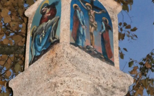 Restaurátoři rozebrali a opravili slavná Lomikarova Boží muka v Klenčí pod Čerchovem