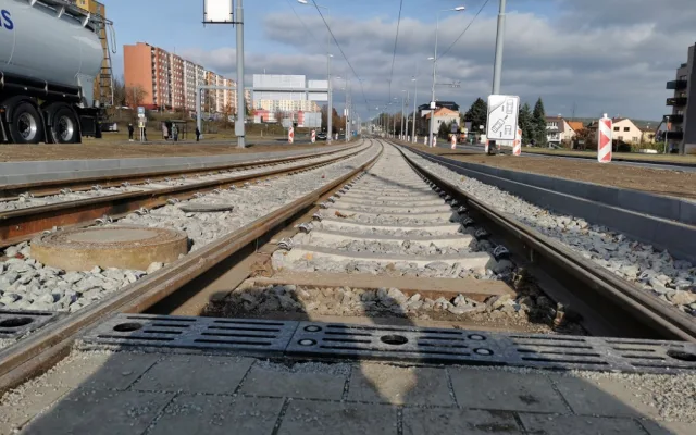 Končí tříměsíční výluka, na tramvajovou trať linky číslo 1 v Bolevci se vrací běžný provoz