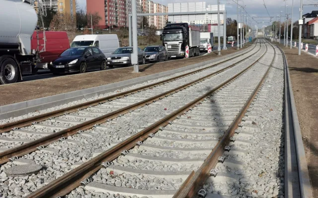 Končí tříměsíční výluka, na tramvajovou trať linky číslo 1 v Bolevci se vrací běžný provoz