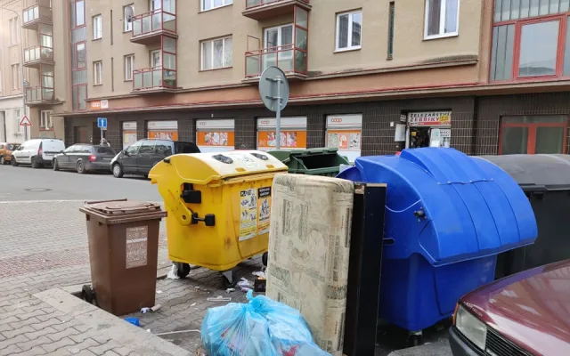 Tento nepořádek jsme naznamenali 23. prosince