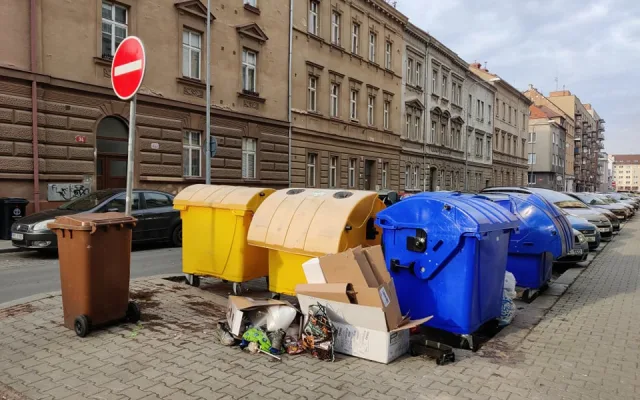 Tento nepořádek jsme naznamenali 23. prosince