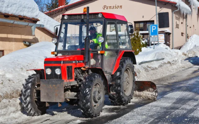 Krajští silničáři zajišťují v Plzeňském kraji zimní údržbu na 5032 kilometrech silnic se 123 sypači