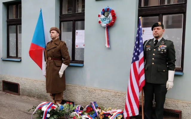 Plzeň si dnes připomněla památku plukovníka Pravomila Raichla
