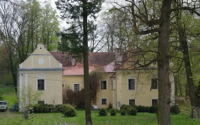 Ruská majitelka zámku v Otíně u Klatov ve svém objektu ubytovala už začátkem března rodinu uprchlíků z Ukrajiny