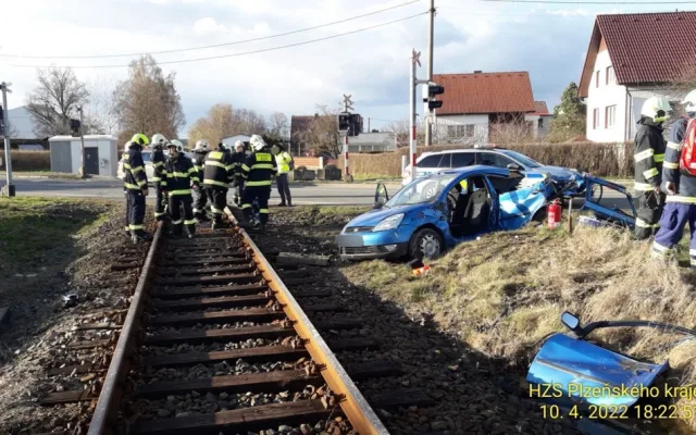 Nedělní nehoda na železničním přejezdu