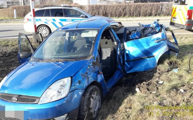 Nedělní nehoda na železničním přejezdu