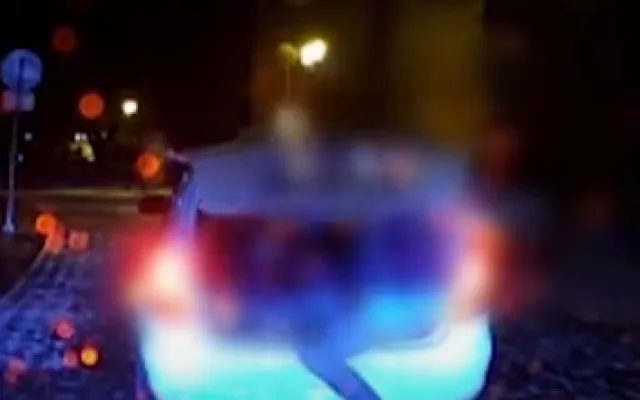 VIDEO: Taxikář nechal nastoupit trojici přebývajících pasažérů do kufru u svého auta a společně odjeli
