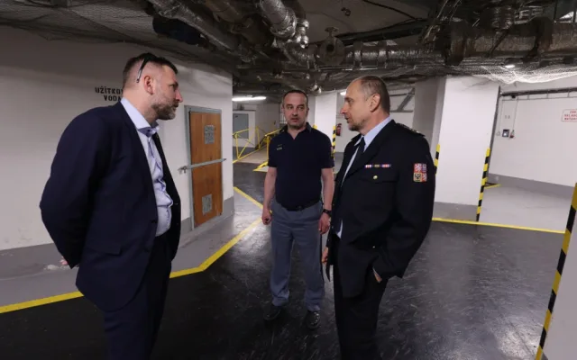 Hejtman Rudolf Špoták v rámci spolupráce s Věznicí Plzeň navštívil její prostory a setkal se se zástupci vedení zařízení