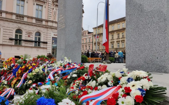 U památníku Díky, Ameriko! vzdali hold osvoboditelům Plzně i obyvatelům válkou zmítané Ukrajiny