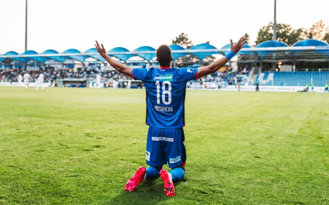 Viktoriáni mají šestý ligový titul díky výhře 2:0 nad Hradcem, Plzeň čekají bouřlivé oslavy
