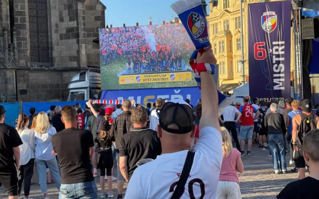 Dobojováno, FC Viktoria Plzeň je ligovým mistrem a ve městě se začíná bouřlivě slavit