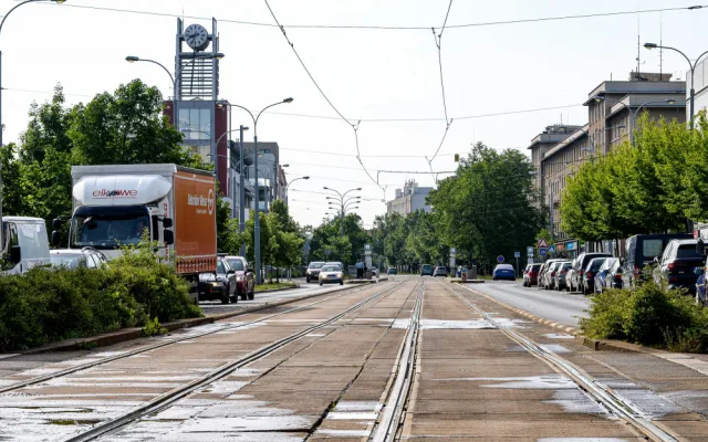 Kilometrový úsek tramvajové trati na Koterovské čeká oprava, stavební práce se dotknou i řidičů aut
