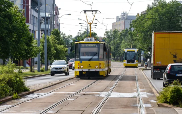 Kilometrový úsek tramvajové trati na Koterovské čeká oprava, stavební práce se dotknou i řidičů aut