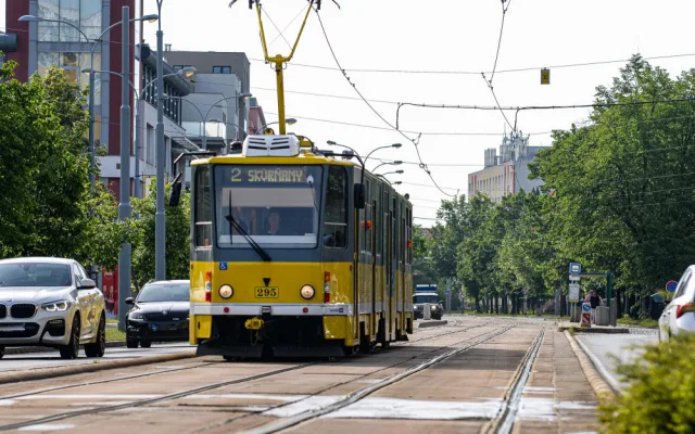 size4-16532291864186-231-kilometrovy-usek-tramvajove-trati-na-koterovske-ceka-oprava-stavebni-prace-se-dotknou-i-ridicu-aut