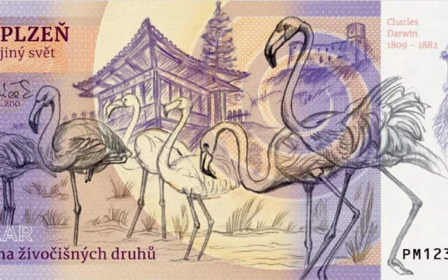 Plzeňská zoo se pochlubila novými sběratelskými bankovkami, zobrazují úspěšné odchovy i erbovní plameňáky