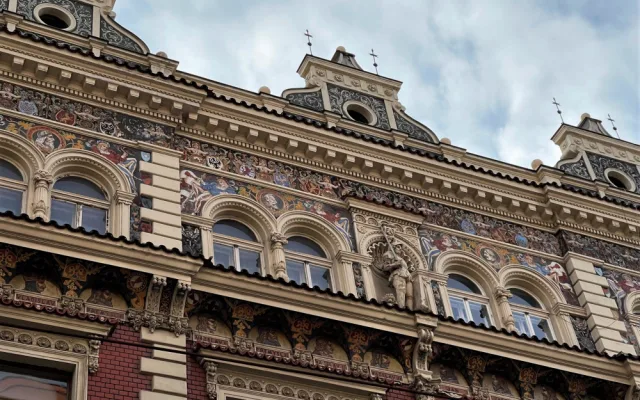 Tato galerie nikdy nezavírá. Malby slavného malíře Mikoláše Alše zdobí v Plzni téměř dvacet měšťanských domů