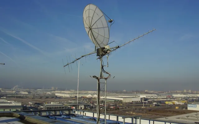 Antény pozemní stanice PilsenCUBE pro komunikaci se satelity VZLUSAT-1 a VZLUSAT-2, foto: ZČU