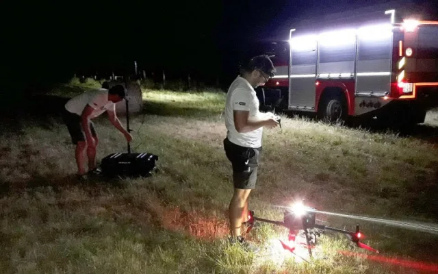 Požár lesa nedaleko obce Úherce