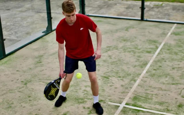 Padel si na západě Čech zahrajete jedině v Klatovech, kde vyrostl nový unikátní kurt