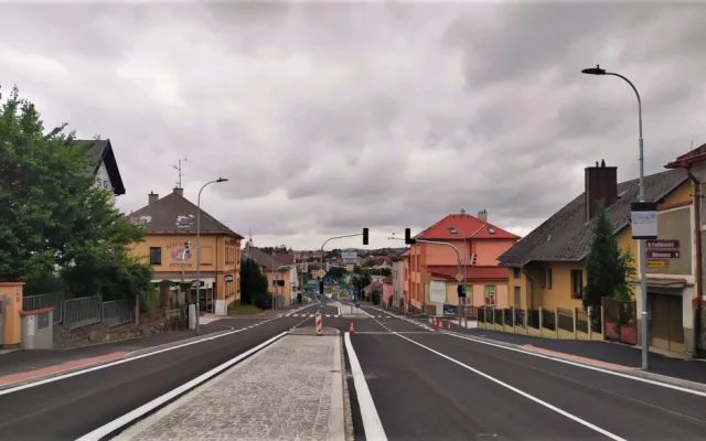 Domažlická ulice krátce po ukončení rekonstrukce