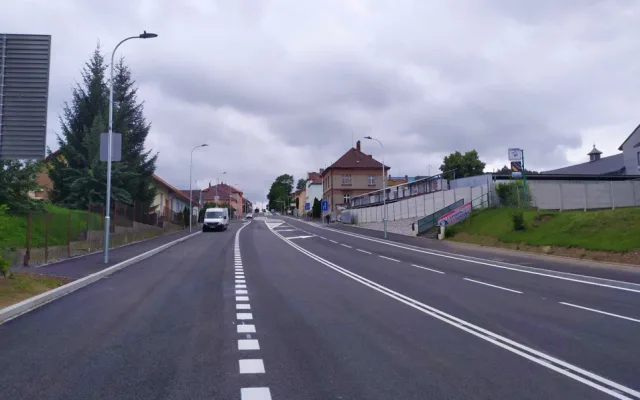 Domažlická ulice krátce po ukončení rekonstrukce