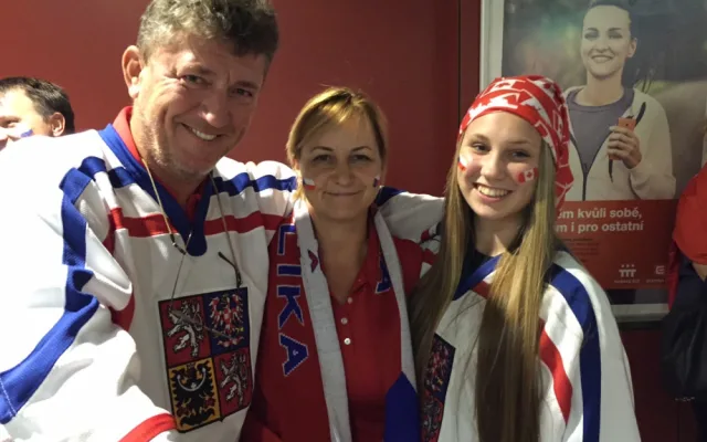 Českobudějovickému hokeji fandí celá rodina Milana Krále včetně dcery (vpravo)