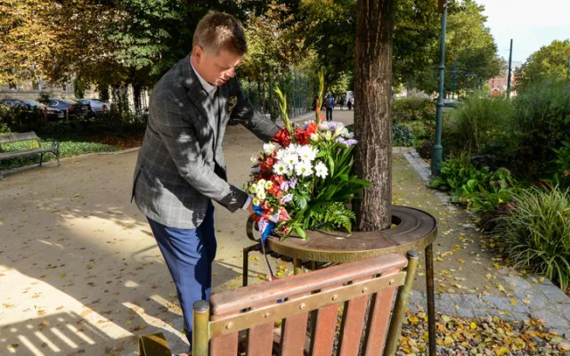 Václav Havel se narodil před 86 lety, Plzeň jeho památku uctila velmi komorně