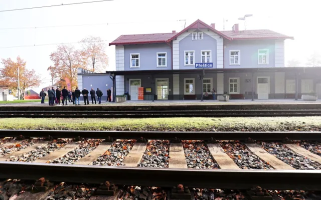 Téměř 150 let stará výpravní budova v Přešticích se dočkala obnovy za 21 milionů