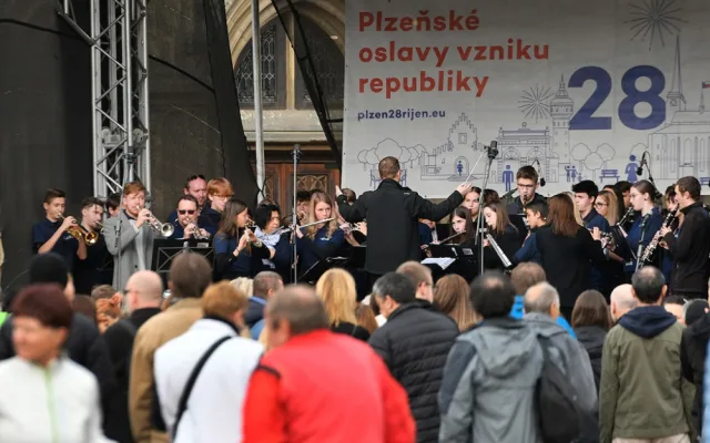 Výročí vzniku republiky oslavilo v ulicích Plzně 50 tisíc občanů i návštěvníků města