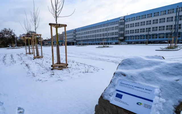 Řidiči mohou využívat nové záchytné parkoviště u autobusového nádraží, pojme až 163 aut