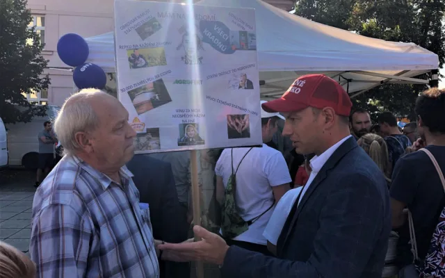 Josef Šlesinger protestoval na 37 akcích proti Andreji Babišovi