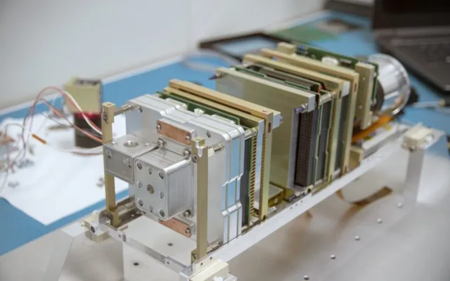 Český nanosatelit už 5800krát obletěl zemi, pokyny dostává z plzeňské univerzity