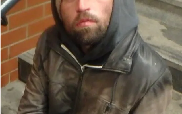 Policisté pátrají po svědcích, kteří znali tohoto muže a mohli by poskytnout informace o jeho posledních dnech, kdy byl ještě naživu