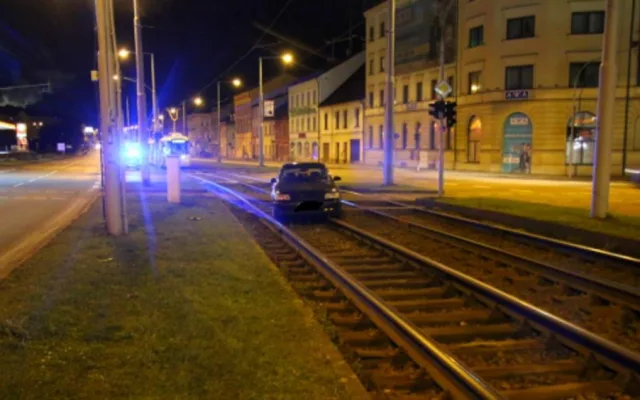 V polovině ledna skončila v kolejišti opilá řidička, foto: Policie ČR