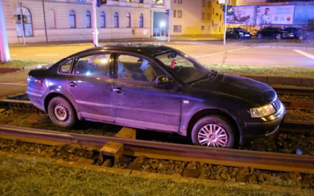 V polovině ledna skončila v kolejišti opilá řidička, foto: Policie ČR
