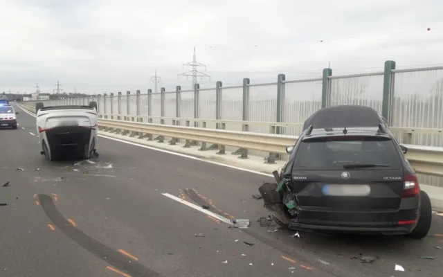 Nový Západní okruh ochromila jen 33 hodin po otevření nehoda dvou automobilů v nejobávanějším úseku