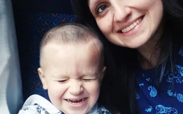 „Hele mámo, letadlo.“ Slyšet tuto větu je největším přáním maminky malého Damiána, který se potýká s autismem
